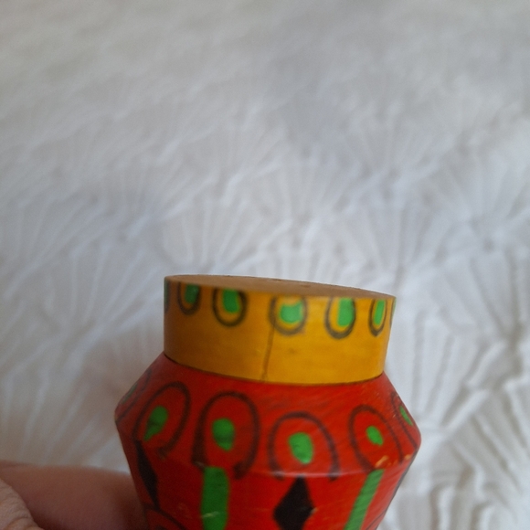 Set of VTG wooden salt & pepper Shakers - Picture 7 of 8